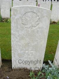 Etaples Military Cemetery - Elsmore, T
